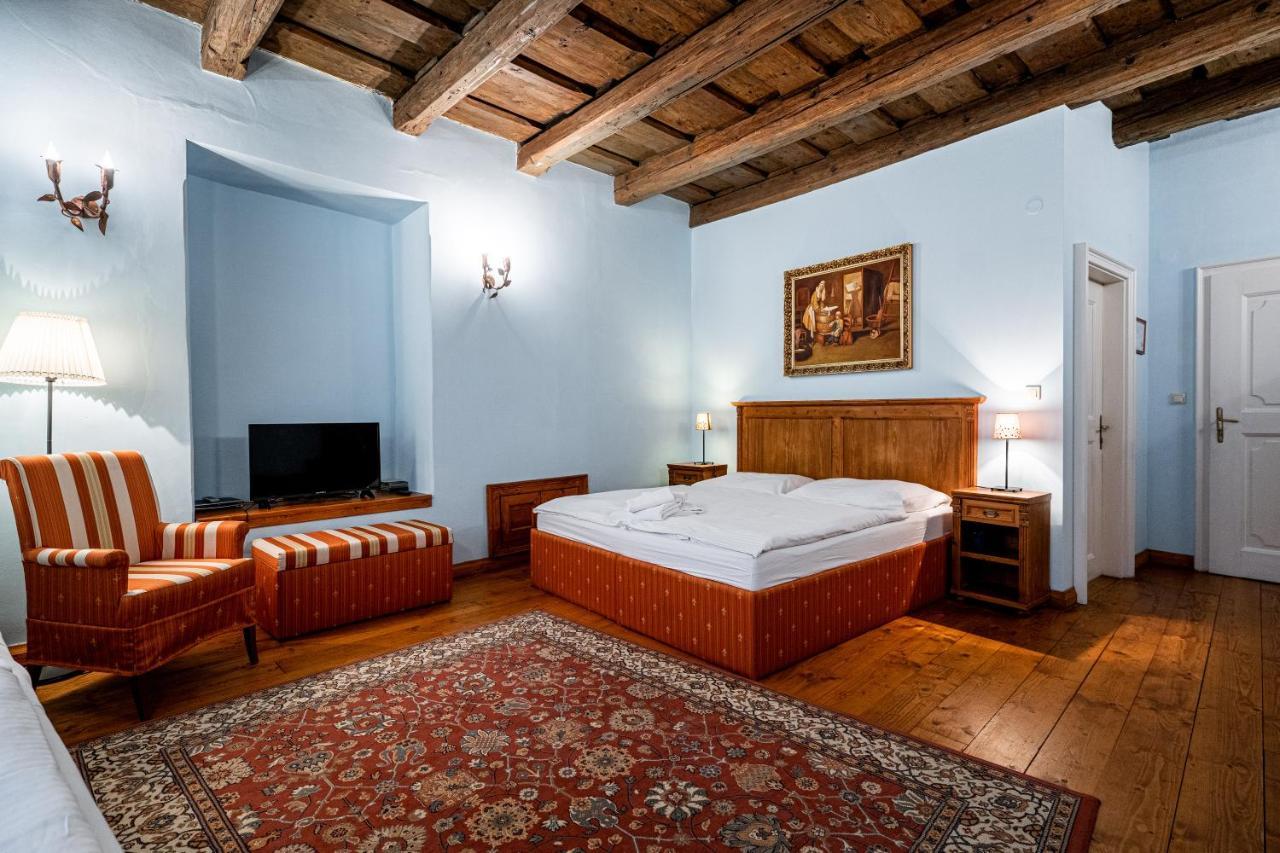 Penzion Cosmopolitan Ii. Banská Štiavnica Exteriör bild