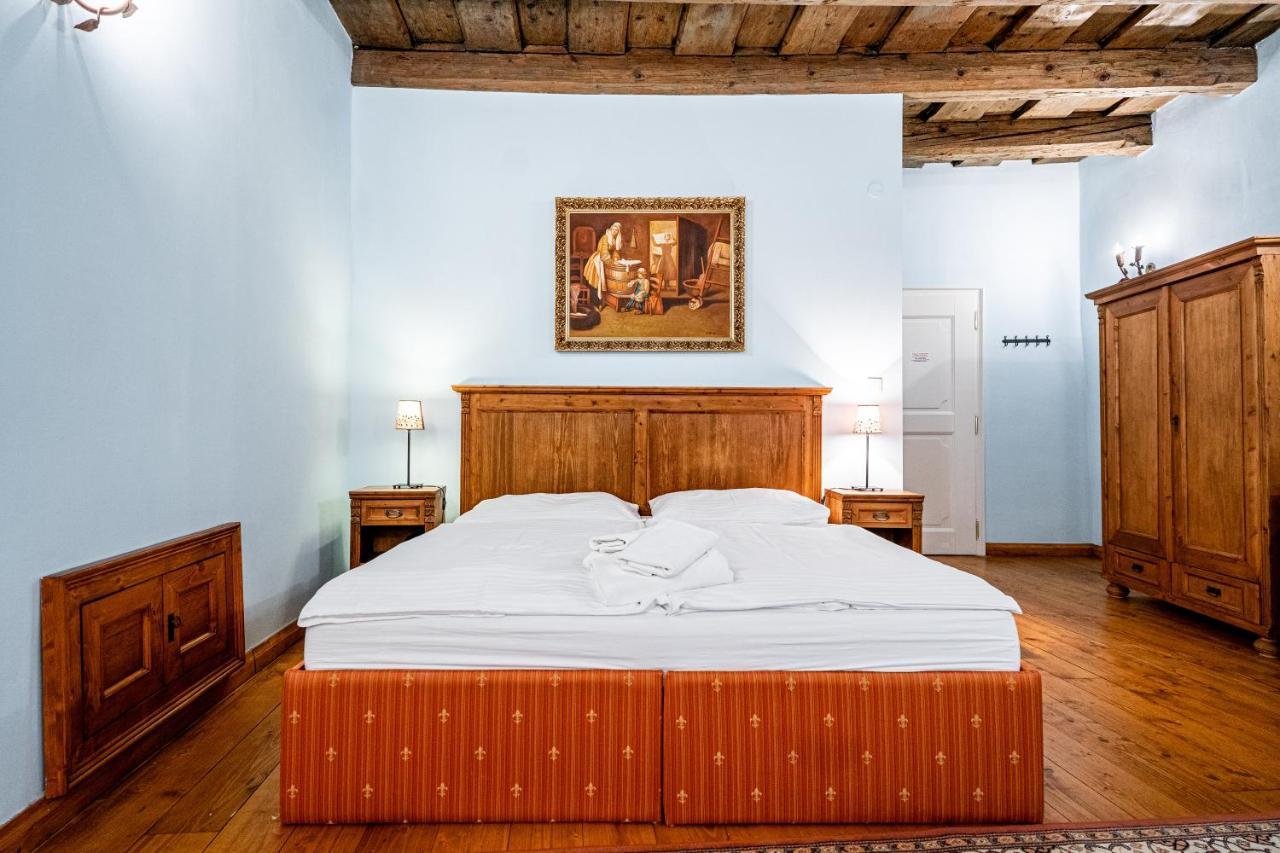 Penzion Cosmopolitan Ii. Banská Štiavnica Exteriör bild