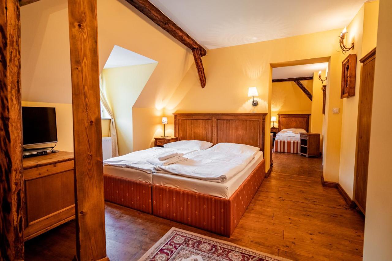 Penzion Cosmopolitan Ii. Banská Štiavnica Exteriör bild