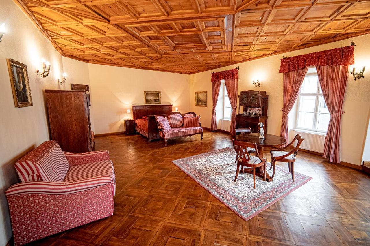 Penzion Cosmopolitan Ii. Banská Štiavnica Rum bild