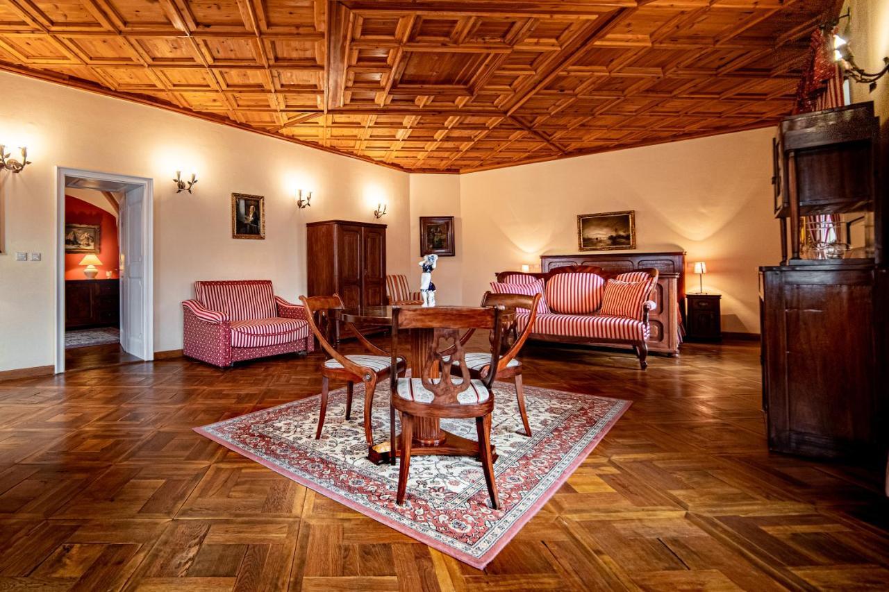 Penzion Cosmopolitan Ii. Banská Štiavnica Exteriör bild