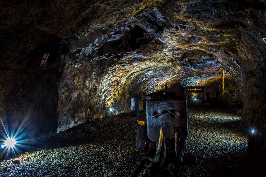 Penzion Cosmopolitan Ii. Banská Štiavnica Exteriör bild