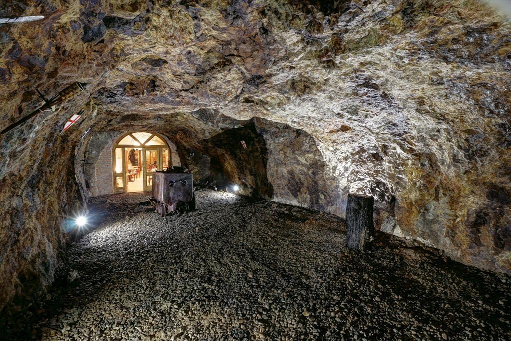 Penzion Cosmopolitan Ii. Banská Štiavnica Exteriör bild